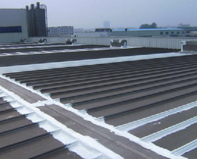 五湖渔场彩钢瓦屋面漏水问题只有好的防水系统能够解决